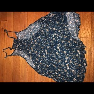 Cute American eagle top! Blue and white floral.